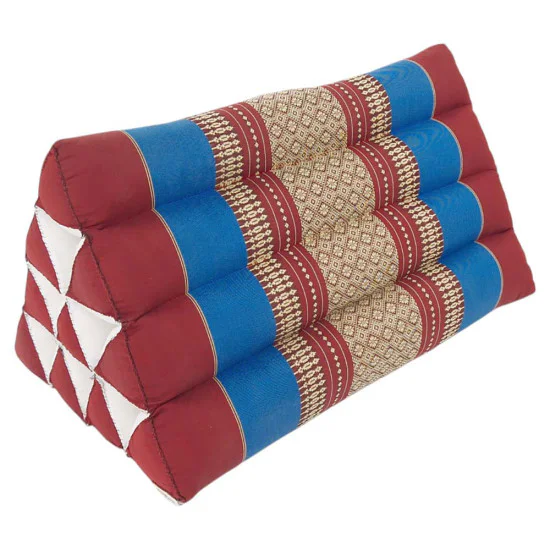 Liten röd och blå pyramidkudde - Praktisk och snygg!